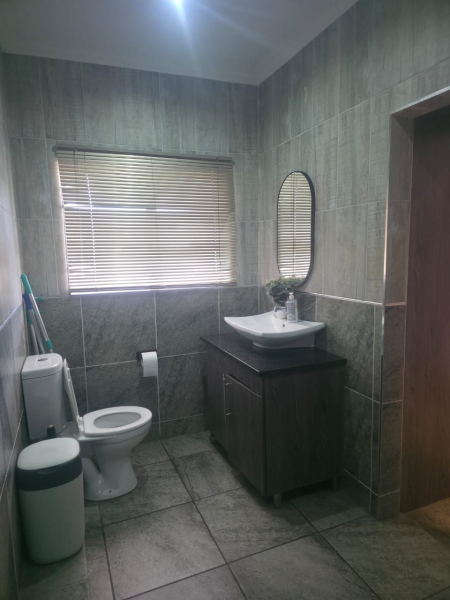 2 Bedroom Property for Sale in Vaalpark Free State